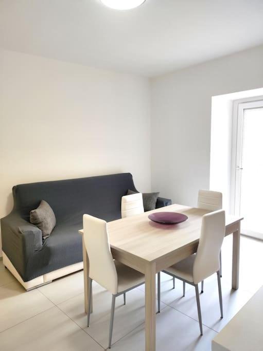 Agira Central Rooms מראה חיצוני תמונה